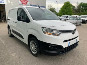 MEDIUM 100 D-4-D BUSINESS